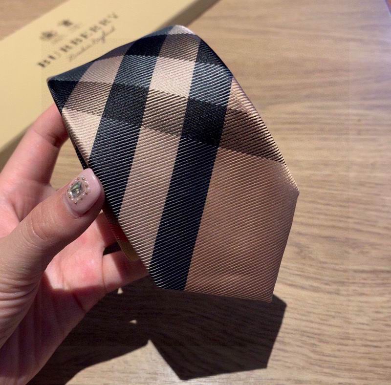 Burberry Tie hm (57)